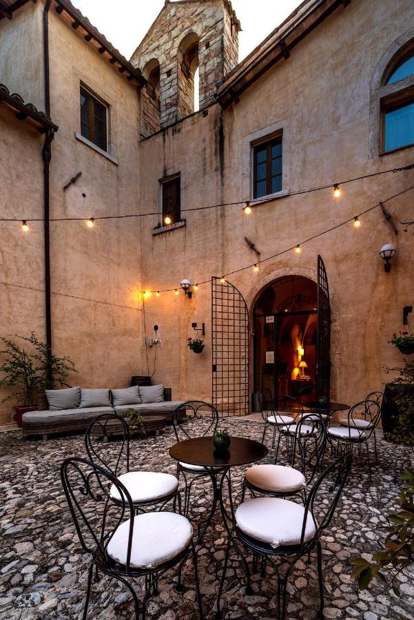 Ex Convento Santa Croce-Country Resort Sant'Anatolia di Narco Bagian luar foto
